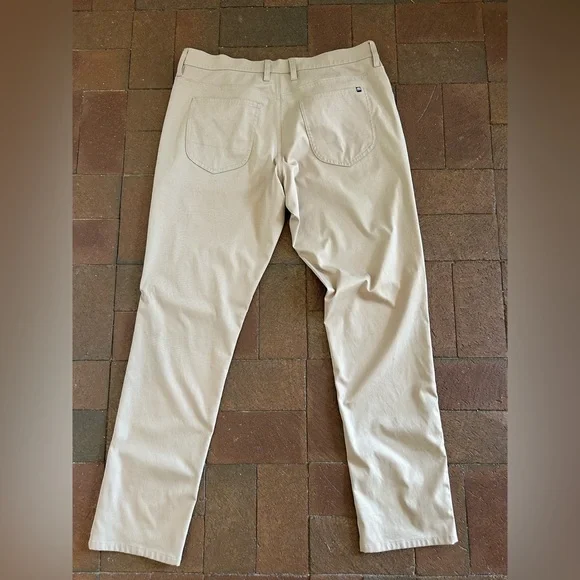 Travis Mathew “open to close” pant khaki